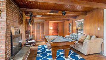 Maison, 1 chambre, patio, vue jardin | Salle de jeux
