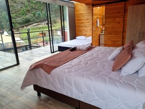 Panoramic Suite | 1 bedroom, desk