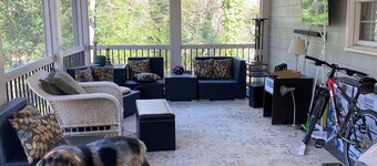 Peachtree City Ranch with full basement mother-in-law apartment.

