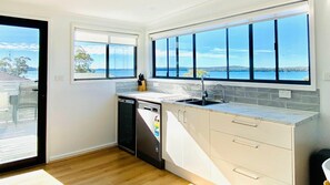 Réfrigérateur, micro-ondes, four, lave-vaisselle