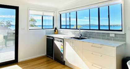 New Property Seabreeze Bungalow - Lakeview Sunset Delight at Sunshine on Lake Macquarie