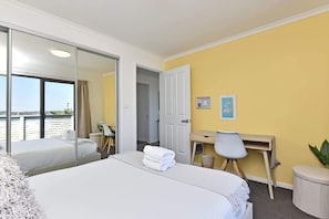 2 bedrooms, desk, iron/ironing board, WiFi
