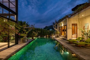 حمّام سباحة خارجي