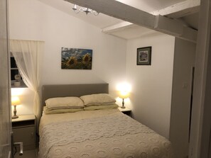 2 habitaciones, cuna de viaje, wifi y ropa de cama
