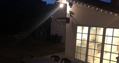 Gite des Tournesols Sleeps 4 with Garden