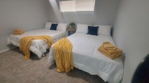 2 bedrooms, iron/ironing board, free WiFi, bed sheets