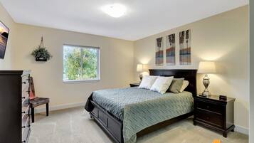 4 habitaciones, escritorio, tabla de planchar con plancha y wifi