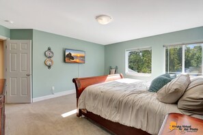 4 室のベッドルーム、デスク、アイロン / アイロン台、WiFi (無料)