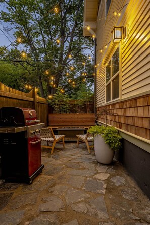 تناول الطعام بالخارج