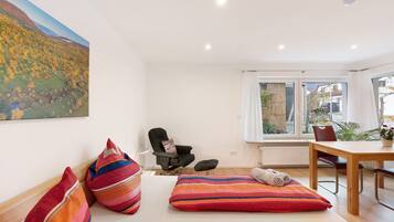 2 Schlafzimmer, BĂŒgeleisen/BĂŒgelbrett, kostenloses WLAN, BettwĂ€sche