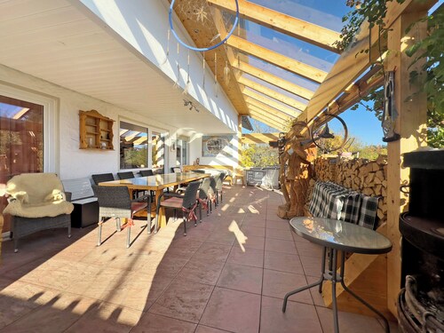 Apartment 'Haus Steigstrasse' with Mountain View, Private Terrace and Wi-Fi