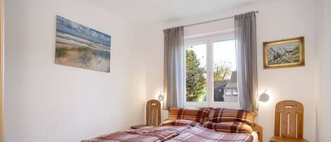 3 habitaciones, tabla de planchar con plancha y wifi gratis