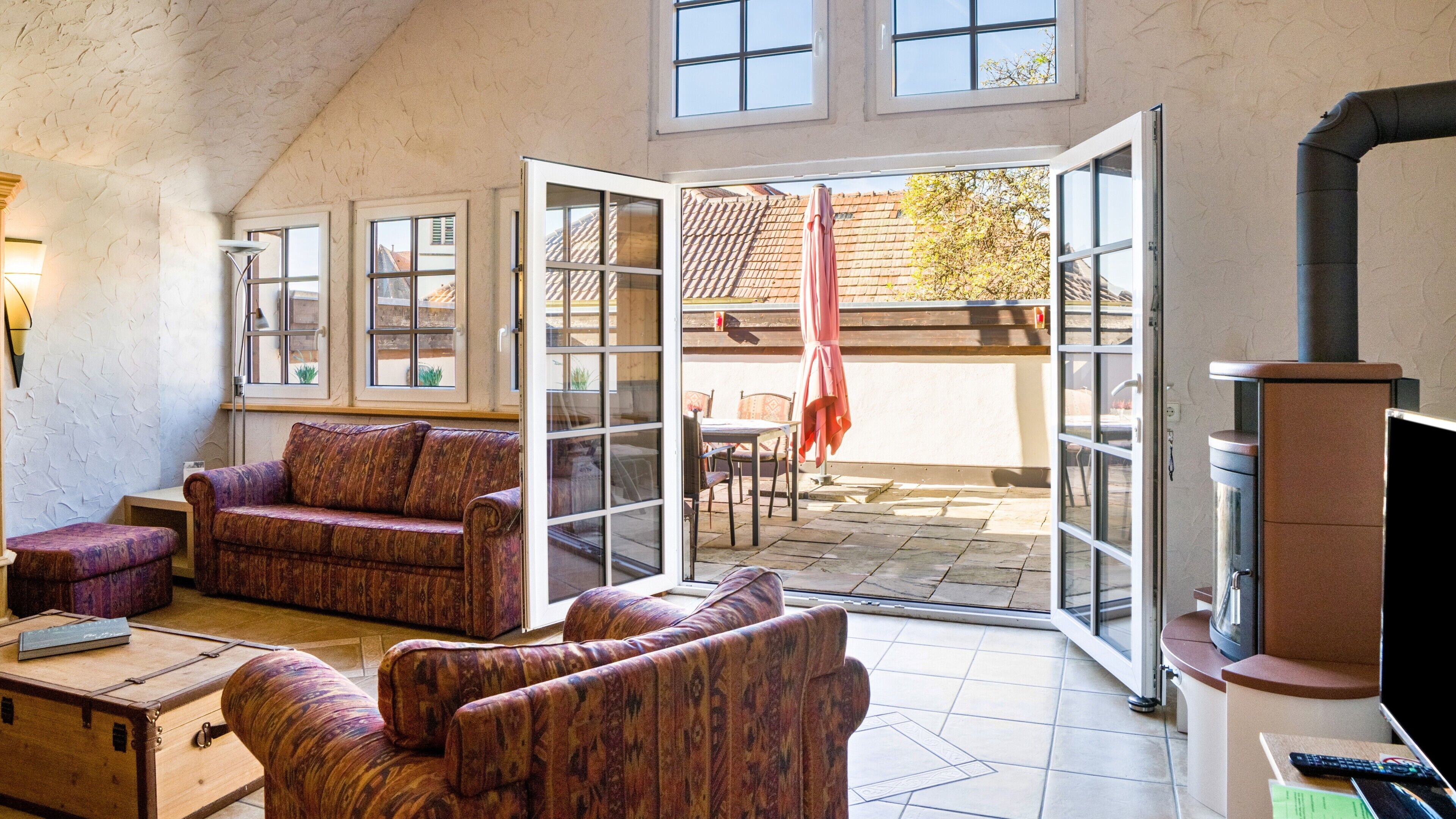 تلفزيون، مدفأة