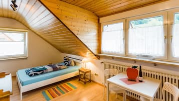1 chambre, fer et planche Ă  repasser, Wi-Fi gratuit, draps fournis