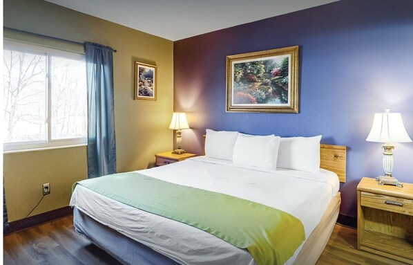 2 slaapkamers, een bureau, een strijkplank/strijkijzer, wifi