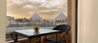 Pyramids land hotel