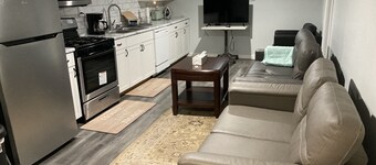 The Paradise @ 48th Street.