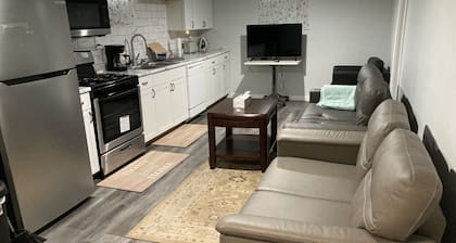 The Paradise @ 48th Street.