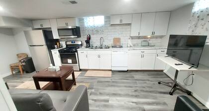 The Paradise @ 48th Street.