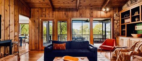 TV, fireplace, offices