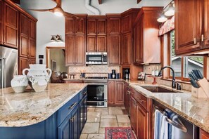 Refrigerador, microondas, parrilla de estufa y lavavajillas