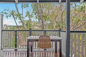 Outdoor dining - Abracadabra! ~ 1Bed / 1Bath / Balconies ~ New Farm (New Farm)