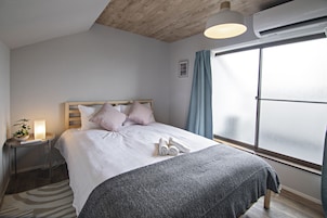 3 habitaciones, cortinas blackout, wifi gratis y ropa de cama 