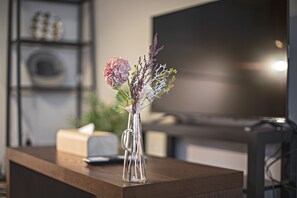 Interior detail - Tabitime Sumiyoshi Taisha Shrine (Osaka)