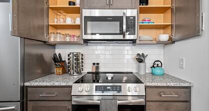 Charming Duplex Retreat in Old Town Manchester, VA