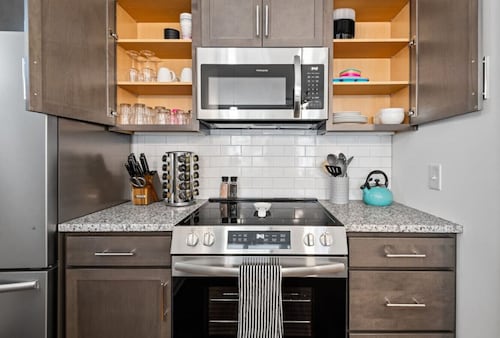 Charming Duplex Retreat in Old Town Manchester, VA