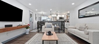 BIG FAMILY HOUSE / HOT Tub 