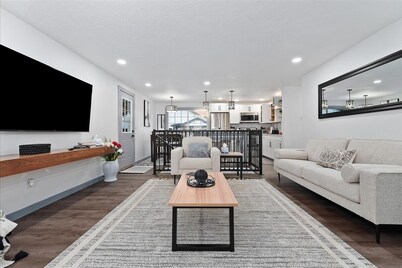 BIG FAMILY HOUSE / HOT Tub 