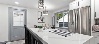 BIG FAMILY HOUSE / HOT Tub