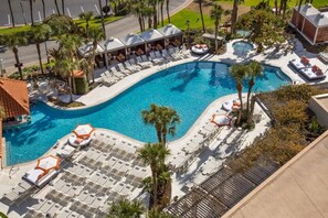 Outdoor pool - San Luis Beauty in The Beautiful San Luis Resort Pet Friendly (Galveston)