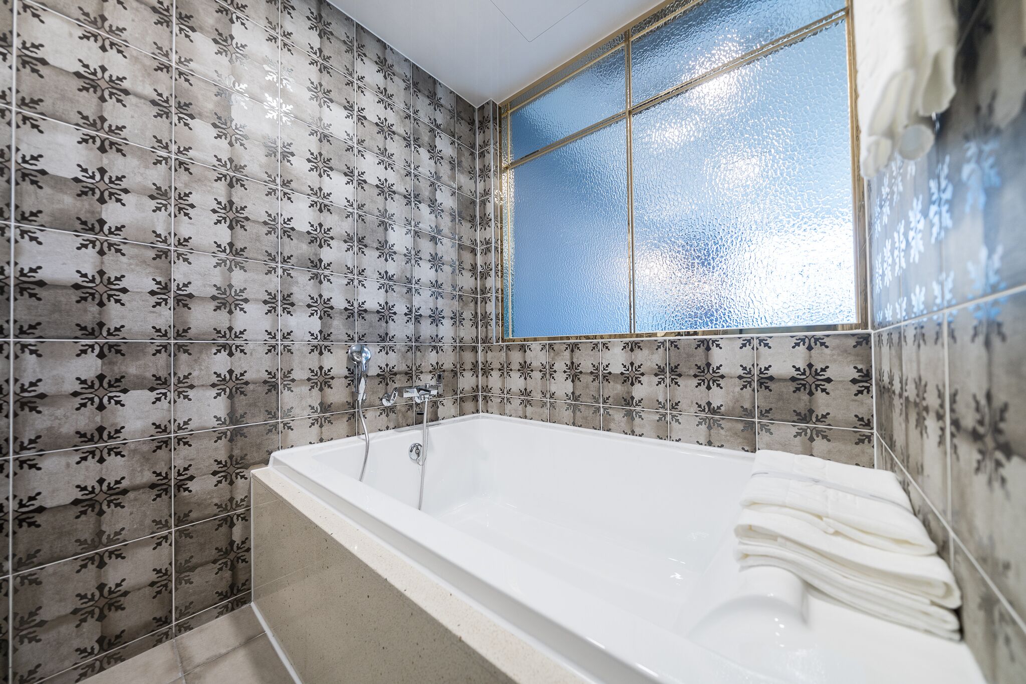 standard double room | desk, laptop workspace, free wifi, bed sheets