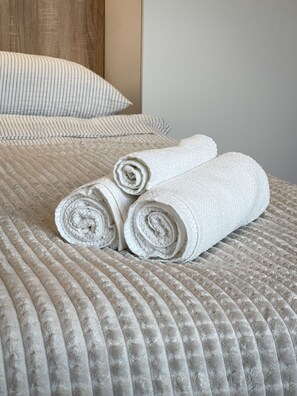 1 camera, Wi-Fi, lenzuola