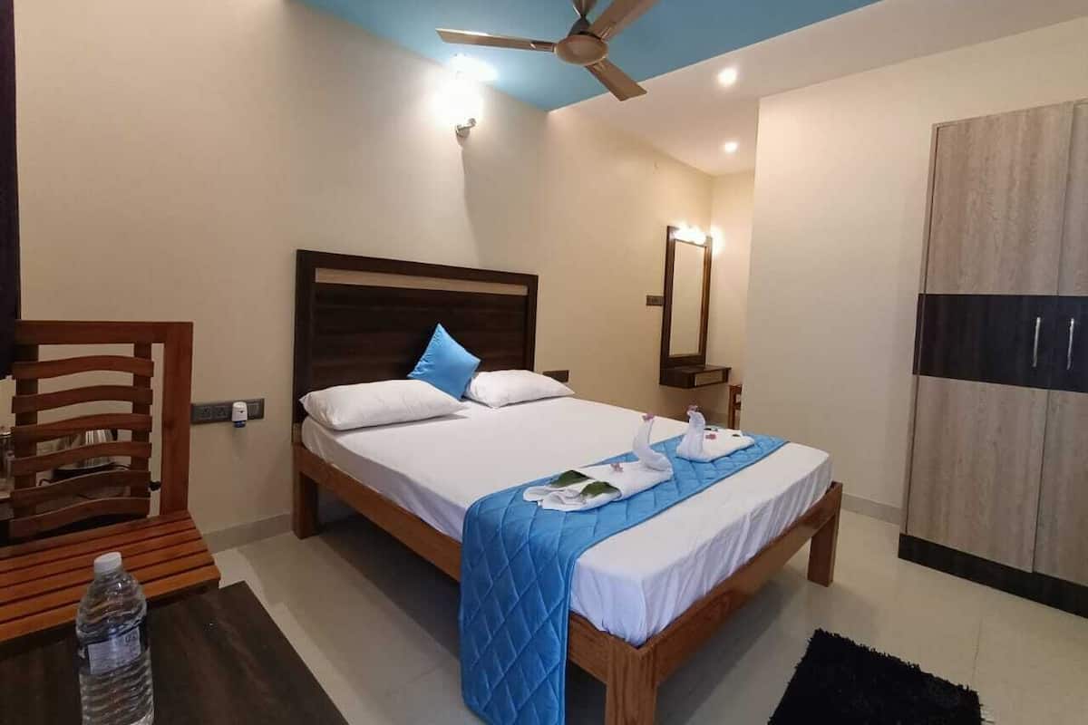 1 bedroom, soundproofing, free WiFi, bed sheets