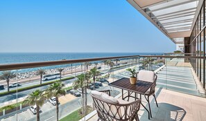 อพาร์ทเมนท์ | ระเบียง