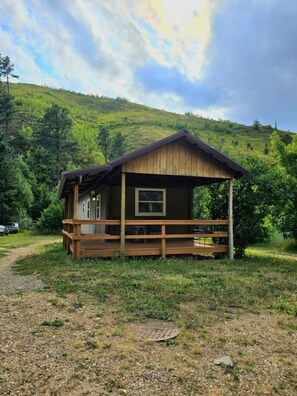 Exterior - Cozy Adventurer's Cabin in Deadwood Canyon (Deadwood)