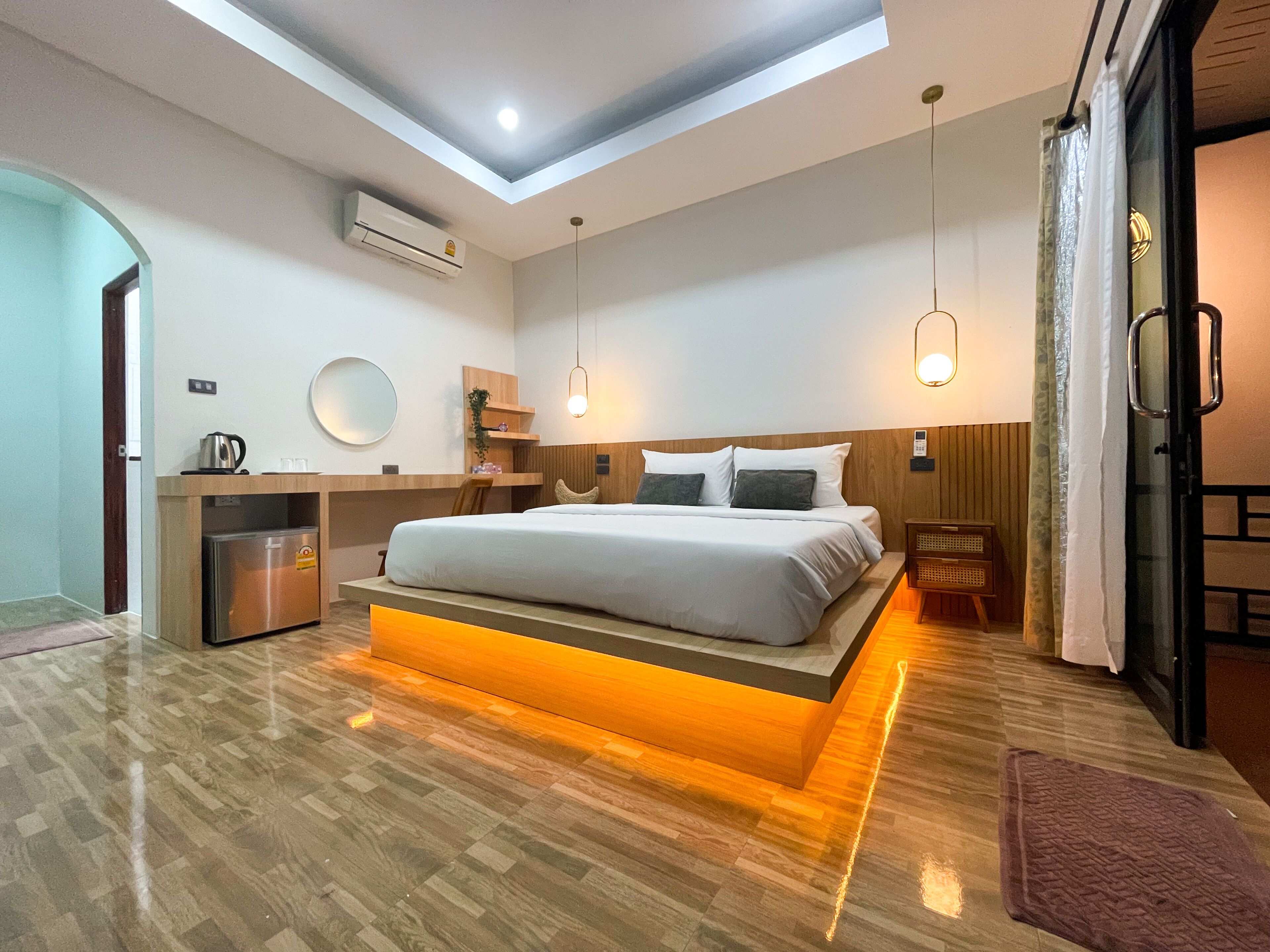 别墅 | 迷你吧、客房内保险箱、办公桌、笔记本电脑工作区