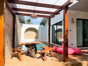 Vila | Frigobar, cofres nos quartos, escrivaninha