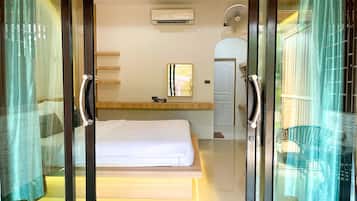 Superior tweepersoonskamer | 1 slaapkamer, een minibar, een kluis op de kamer, een bureau