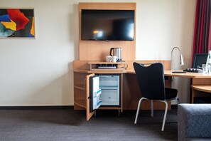 Safe på rommet, skrivebord, skrivebord for bærbar PC og lydisolert