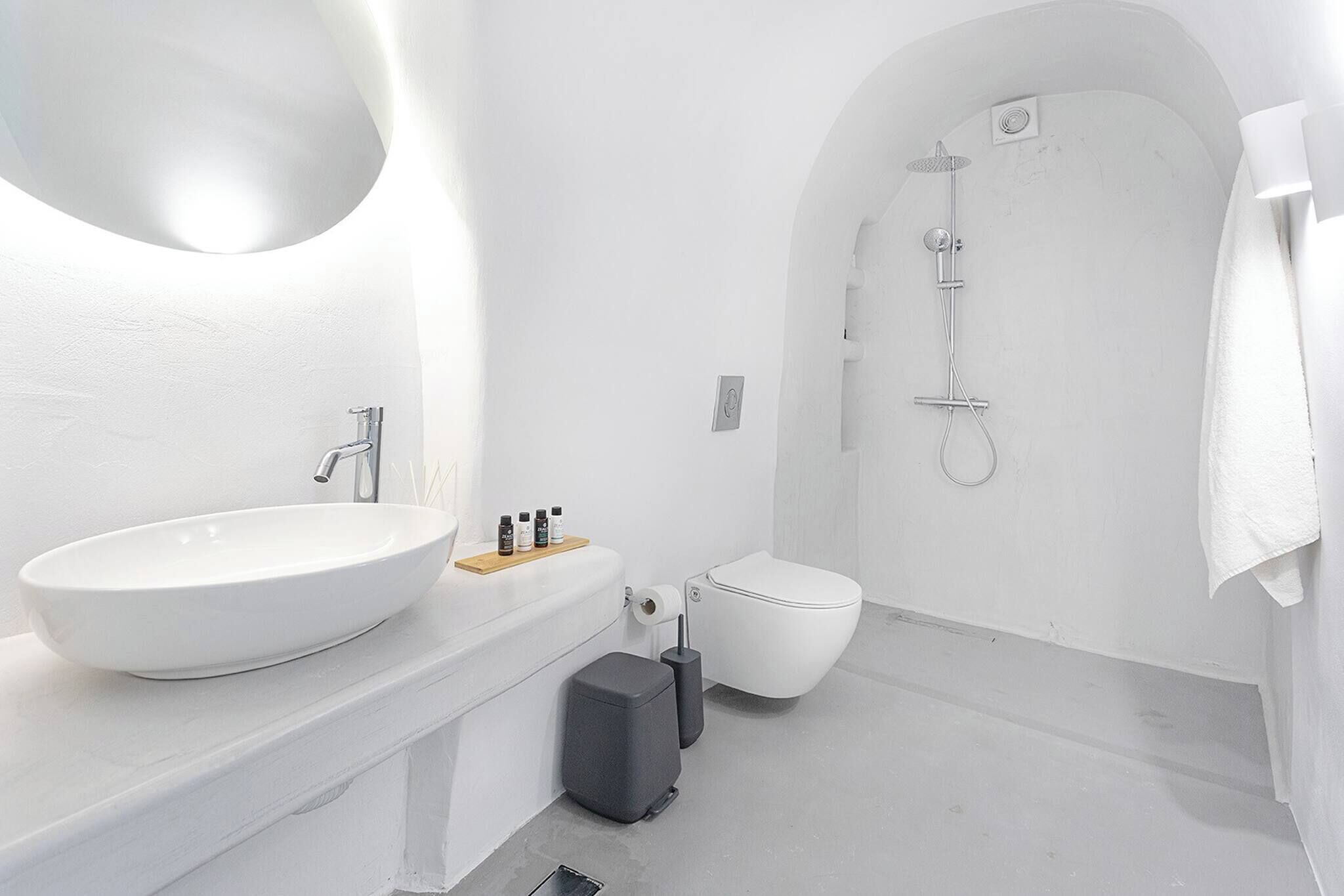 Apartment, 1 Bedroom, Balcony, City View | Bathroom