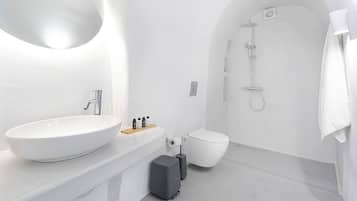 Apartment, 1 Bedroom, Balcony, City View | Bathroom