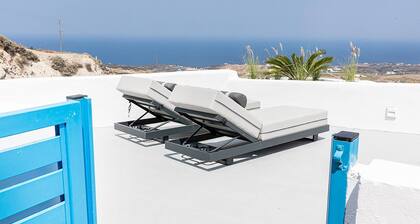 Suite Indoor Jacuzzi and Outdoor Jacuzzi