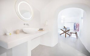Apartment, 1 Bedroom, Balcony, Ocean View | Bathroom