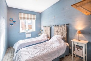 4 habitaciones, tabla de planchar con plancha y wifi