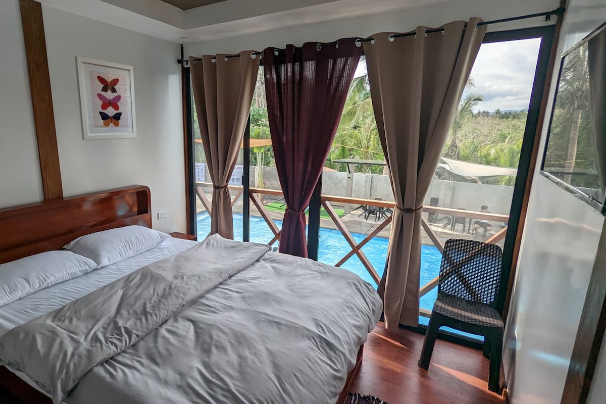 Deluxe Bungalow, 1 Bedroom, Pool Access, Pool View | 1 bedroom, desk, laptop workspace, rollaway beds