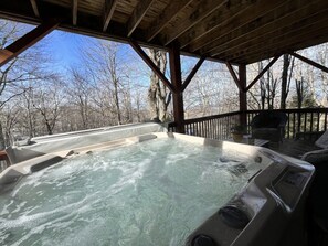 Outdoor spa tub - Views, Fire Pit, Hot tub, A/C, Decks, (Beech Mountain)